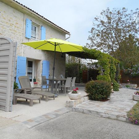 MARAIS POITEVIN pêche ,barque, vélos, wifi, linge, cheminée, cuisine La Taillee Exterior foto