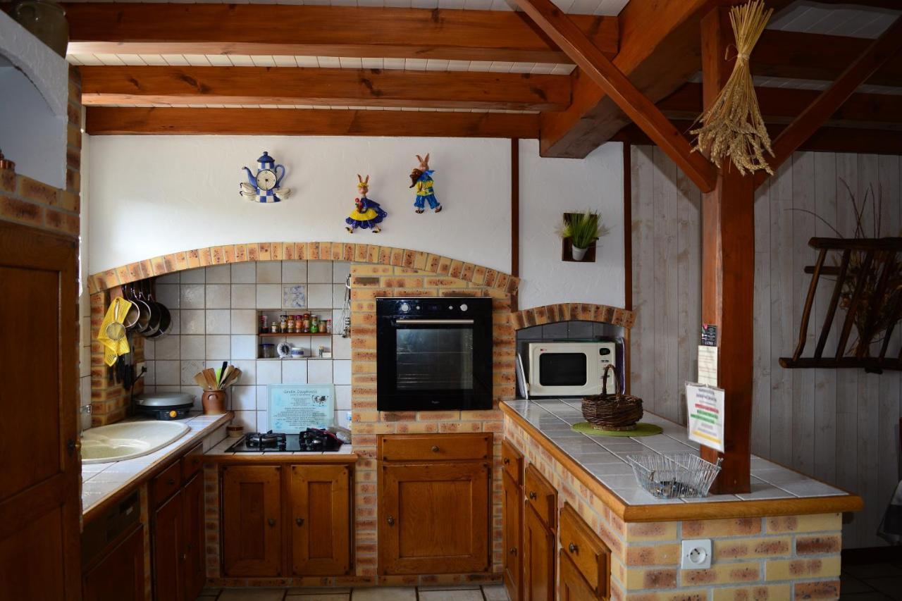 MARAIS POITEVIN pêche ,barque, vélos, wifi, linge, cheminée, cuisine La Taillee Exterior foto
