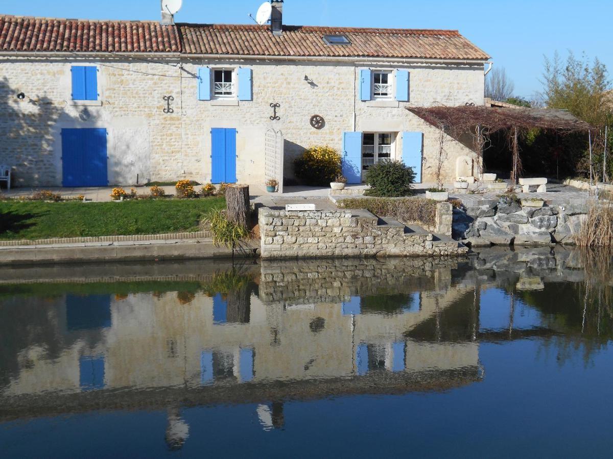 MARAIS POITEVIN pêche ,barque, vélos, wifi, linge, cheminée, cuisine La Taillee Exterior foto