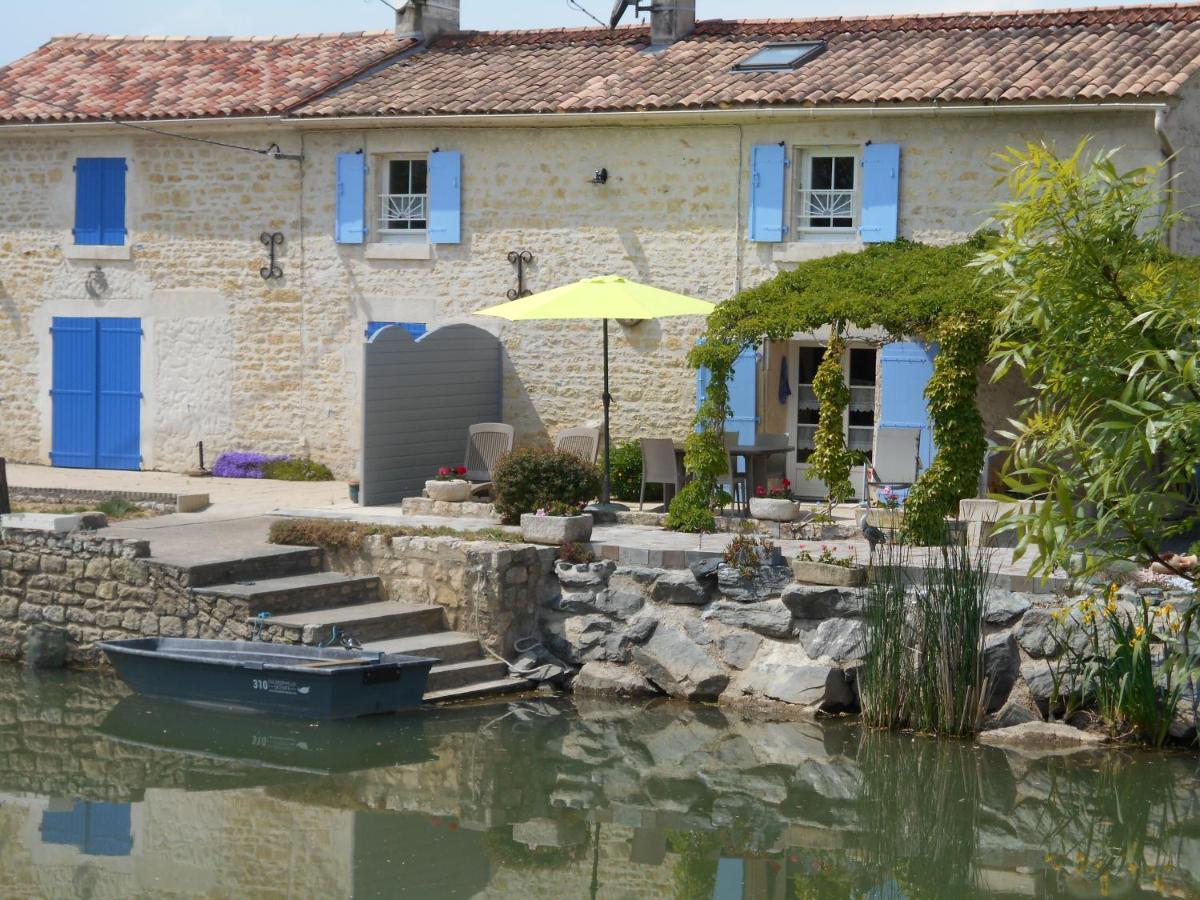 MARAIS POITEVIN pêche ,barque, vélos, wifi, linge, cheminée, cuisine La Taillee Exterior foto
